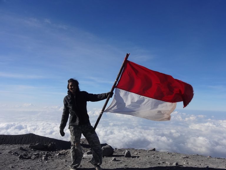 3 Wisata Gunung Tertinggi Di Indonesia Yang Wajib Anda Coba