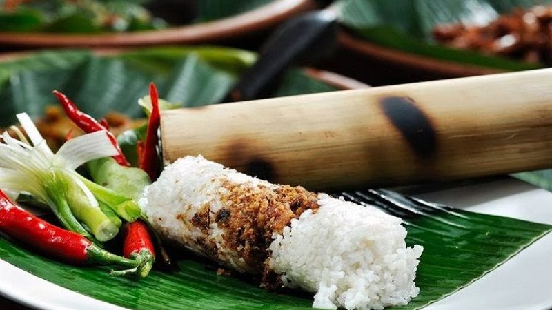 Nasi bambu kuliner unik khas Indonesia