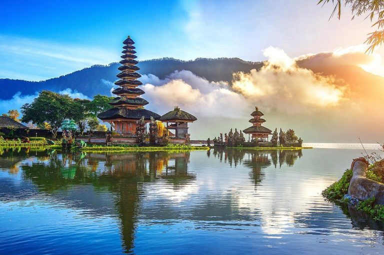 20 Destinasi Wisata Bali Paling Populer dan Terbaru